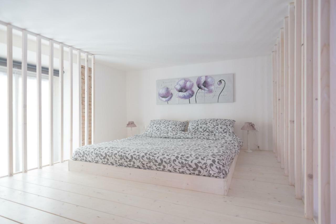 شقة New Loft In The Heart Of بولونيا المظهر الخارجي الصورة